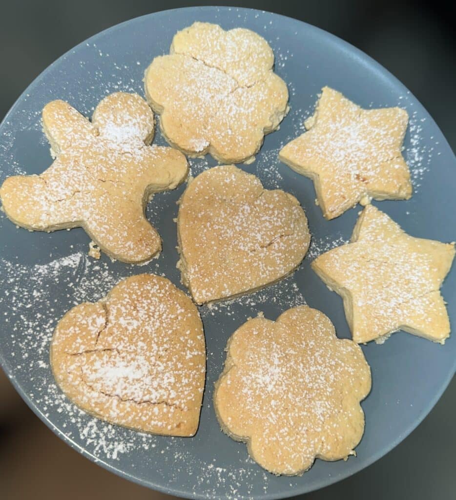 Galletas de Navidad Sin Gluten y Sin Huevo con Harina Panificable | Sabor a Vainilla