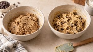 ¿Se puede mezclar demasiado una masa de galletas sin gluten?